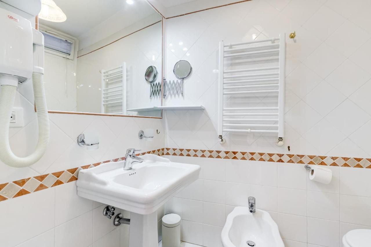 Trevi Fountain Modern Apartment Řím Exteriér fotografie